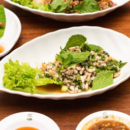 ก้อยไข่มดแดง