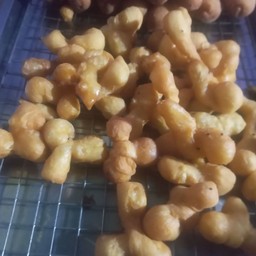 ปาท่องโก๋