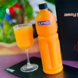 น้ำส้มคั้นสด  ขนาดบรรจุ 1000 mlมีเนื้อส้ม