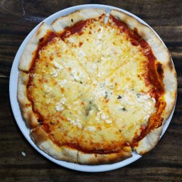Pizza Mushroom 4 Cheese พิซซ่า 4 ชีส & เห็ด
