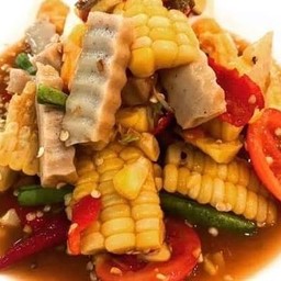 ตำข้าวโพดหมูยอ