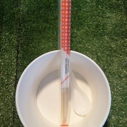 ถ้วยกระดาษ ช้อน ตะเกียบ