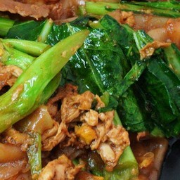 ผัดซีอิ๊วหมู,ไก่