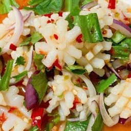 ยำปลาหมึก