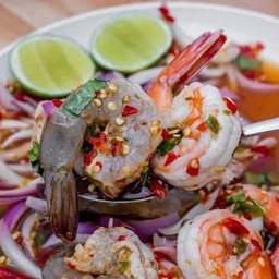 ยำกุ้งสด