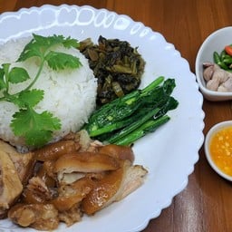 ข้าวขาหมู โบราณ จรัญฯ 35