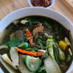 แกงยอดมะพร้าวอ่อน