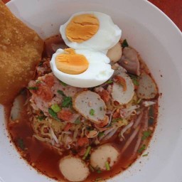 ก๋วยเตี๋ยวต้มยำปากหม้อส้มตำนายพอดี 2