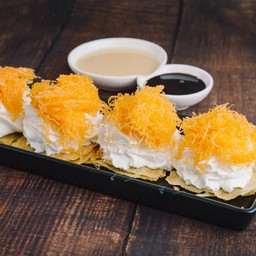 โรตีทิชชู่วิปครีม + ฝอยทอง