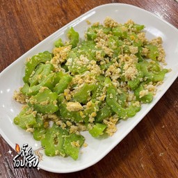 มะระผัดไข่ราดข้าว