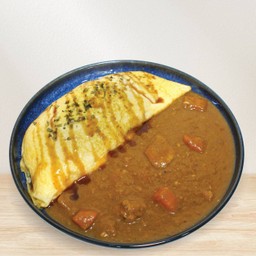 054 ข้าวห่อไข่+แกงกะหรี่ไก่ (OMURICE CHICKEN CURRY )