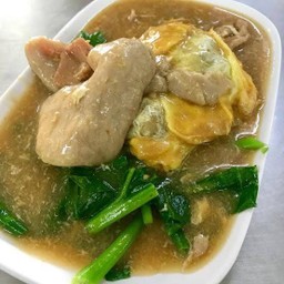 ราดหน้าใส่ไข่