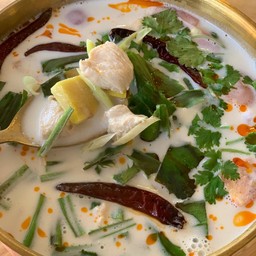 ต้มข่าไก่