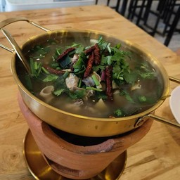 ต้มไก่บ้านมะขามอ่อน