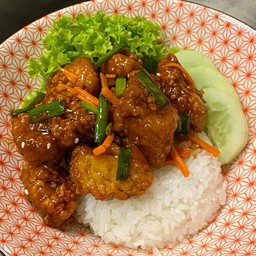 ข้าวไก่ทอดซอลเผ็ดเกาหลี