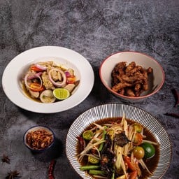 Set 1 (ยำหมูยอ + ส้มตำ + หมูทอดพริกไทยดำ)