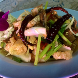ยำสามกรอบ