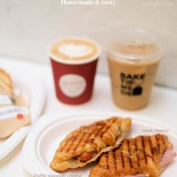 Croissant panini ham cheese
