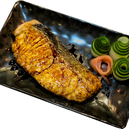 ปลาแซลมอนย่าง grilled salmon salt