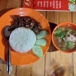กระเพราเนื้อสับ