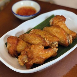 ปีกไก่ทอด 6 ชิ้น