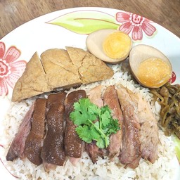 ข้าวขาหมูเนื้อหนัง+เต้าหู้+ไข่
