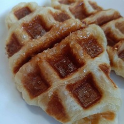 ครอฟเฟิล เคลือบน้ำตาลคาราเมล 2 ชิ้น