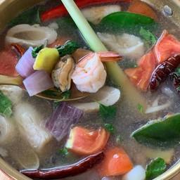 ต้มยำโป๊ะแตกทะเล