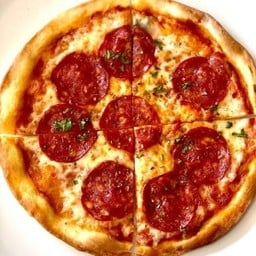 Pizza Spicy Salami - size S ราคาปกติ 347 บาท ลดเหลือ 289 บาท