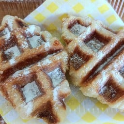 ครอฟเฟิล น้ำตาลไอซิ่ง 2 ชิ้น