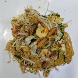 ผัดไทยทะเล