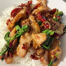 กระเพราคอหมูย่าง