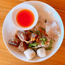 (ลวกจิ้ม) หมูตุ๋น+หมูหมัก+ลูกชิ้น