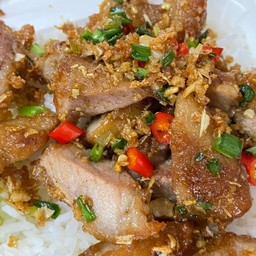 ข้าวหมูทอดผัดพริกเกลือ ตรงปก