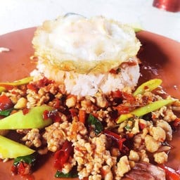 เป็นธรรมก๋วยเตี๋ยวเรือรสเด็ด