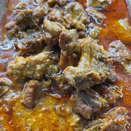 กระดูกหมูน้ำแดง