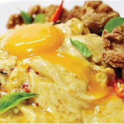 ข้าวไข่ข้นพริกเผาหมูกรอบ
