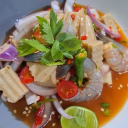 ยำไก่ยอกุ้งสด