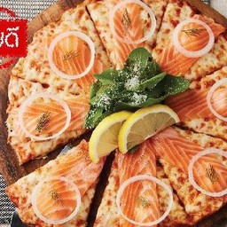 PIZZA แซลมอนรมควัน