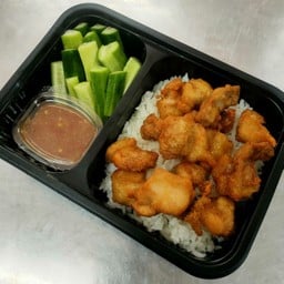 ข้าวสามชั้นทอดน้ำปลา+น้ำพริกกะปิ