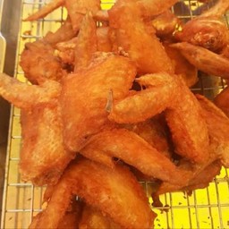 ชุดปีกไก่เขย่าชีสชุดใหญ่สุดคุ้ม!!!