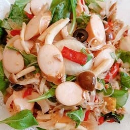 ยำวุ้นเส้นไส้กรอกชีส