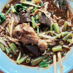 ก๋วยเตี๋ยวไก่ เส้นเล็ก