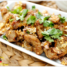 ไส้อ่อนทอดกระเทียม