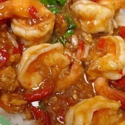 ข้าวกระเพรากุ้ง