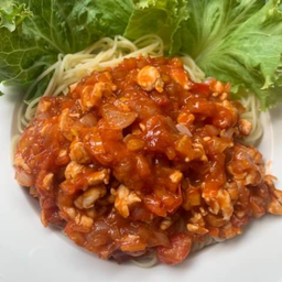 สปาเก็ตตี้ซอสมะเขือเทศไก่สัับ
