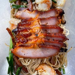 ผัดหมี่ฮ่องกง(หมูแดง)