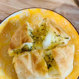 ขนมปังกระเทียม