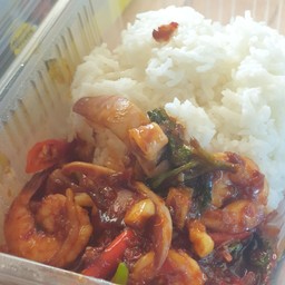 ทะเลผัดพริกเผาราดข้าว