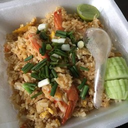 ข้าวผัดกุ้งแถมไข่ดาว